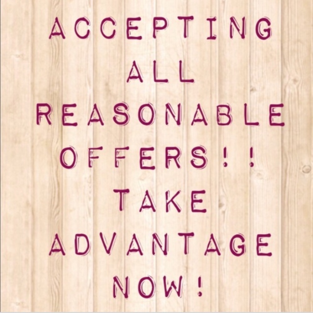 🎉SALE Accepting all reasonable offers